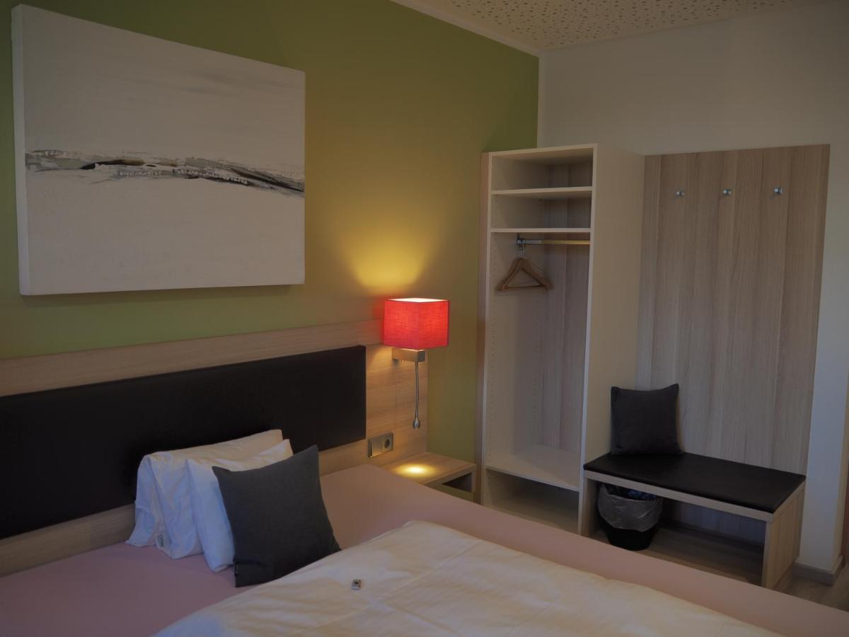 Hotel „Zur Linde“ Ehingen  Exterior photo